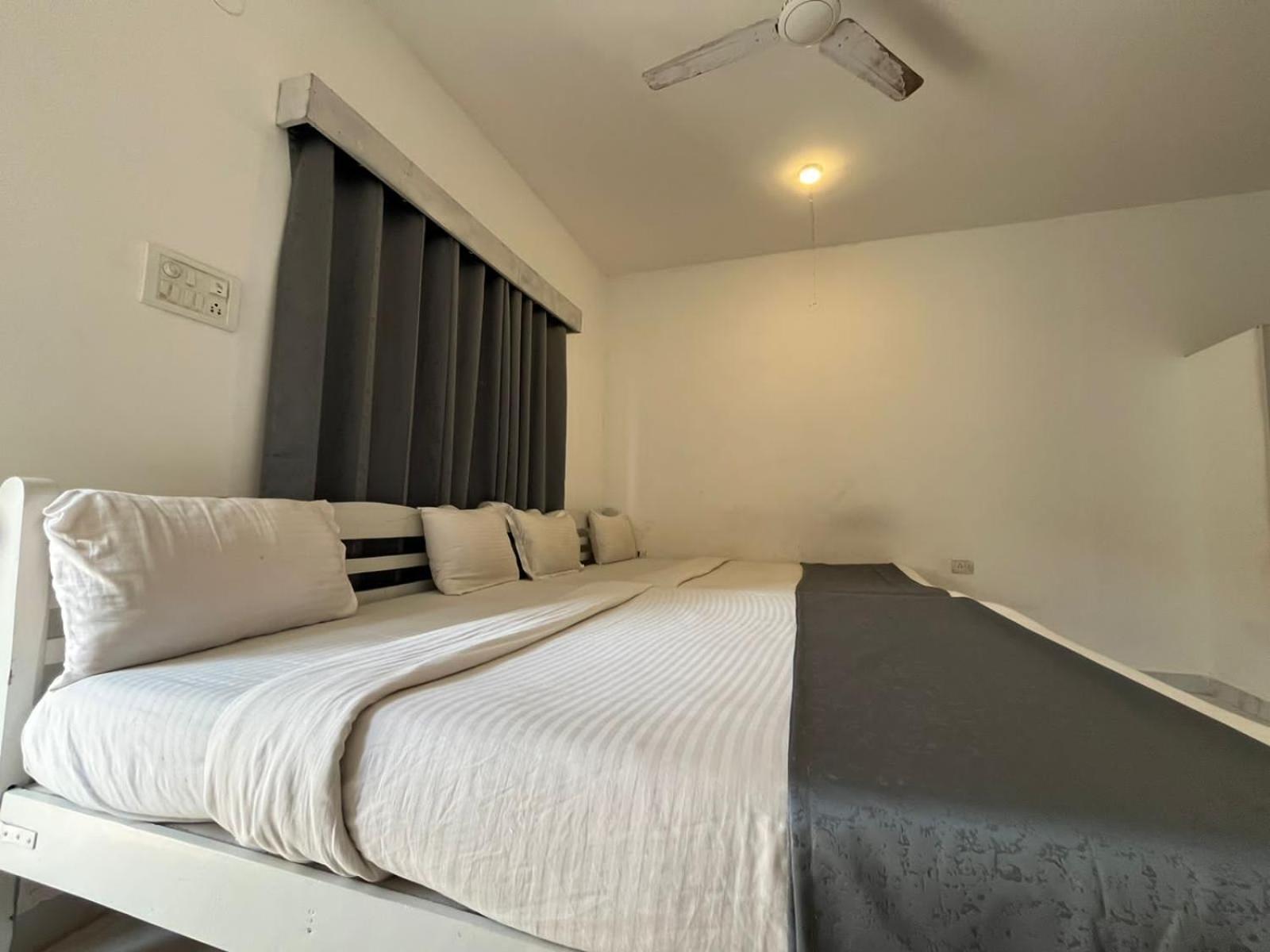 Mehar Rooms บากา ภายนอก รูปภาพ